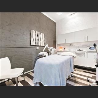 Beauty and skincare clinic for sale Income $8000-$10,000 / w